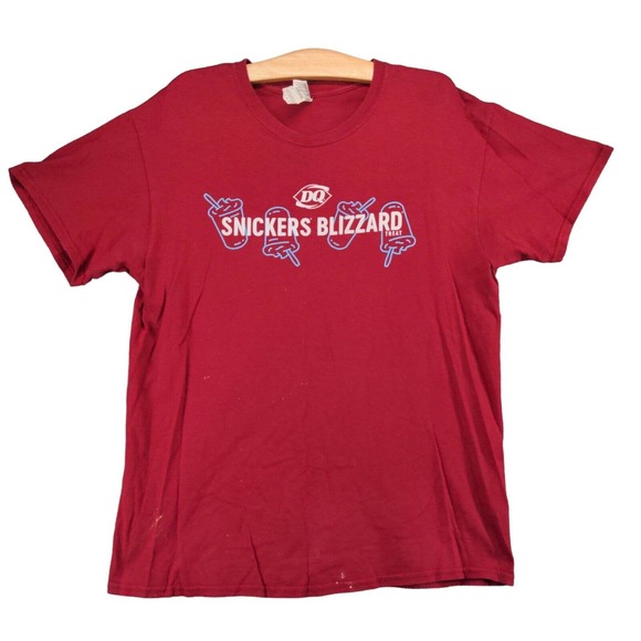 Gildan Other - Gildan DQ Snickers Blizzard Treat Graphic T-Shirt Mens Large Red Heavy Cotton